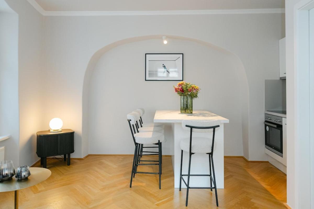 Boutique For 4-6 At Mq Apartment *